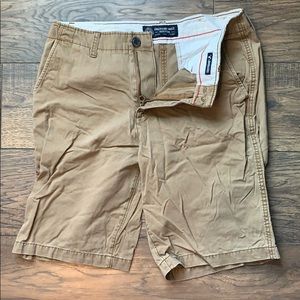 Men’s American Eagle Khaki Shorts. Waist 32